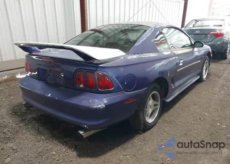 1998 Ford Mustang z USA, uszkodzony, nr VIN 1FAFP404XWF175772